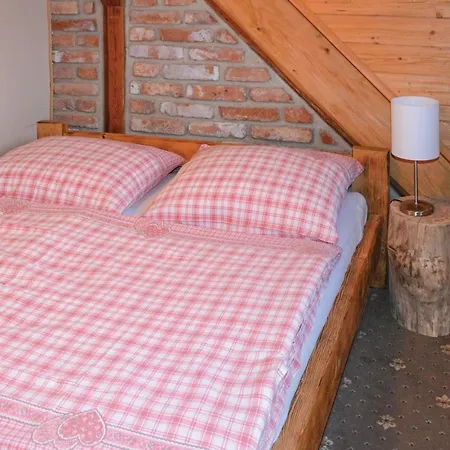 Four Bedroom Holiday In Rybniky Krasna Hora nad Vltavou