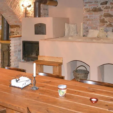 Semesterbostad Four Bedroom Holiday In Rybniky *